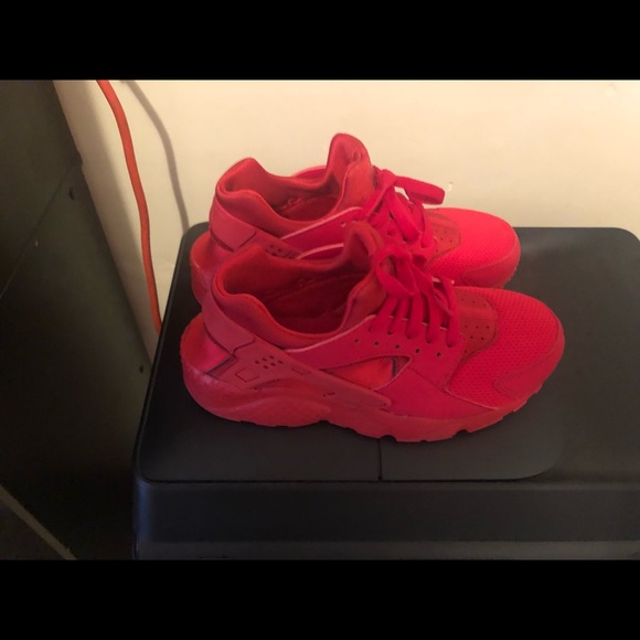 Nike Other - NIKE AIR HUARACHE "TRIPLE RED”